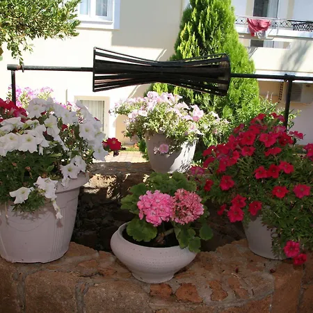 Aparthotel Nikos 4*