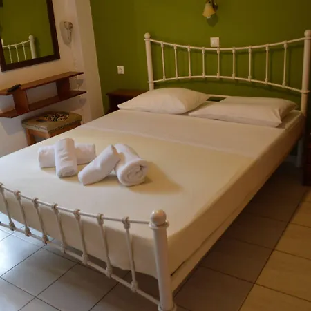 Nikos Aparthotel
