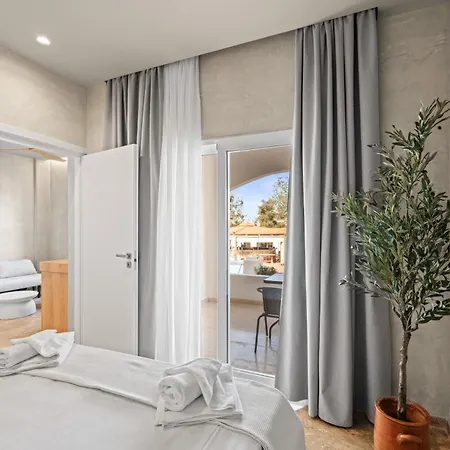Aparthotel Nikos 4*